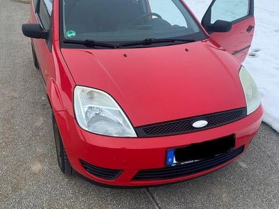 Rot Gebraucht 2005 Ford Fiesta Kleinwagen | 1.350 € (Etwas zu teuer)