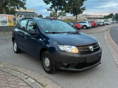 Gebraucht Dacia Sandero 75 PS (55 kW) 2013 Blau Kleinwagen