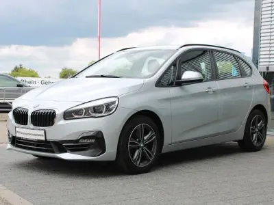 Używany BMW 220 Active Tourer Sport Line 192 KM (141 kW) 2018 Srebrny Minivan
