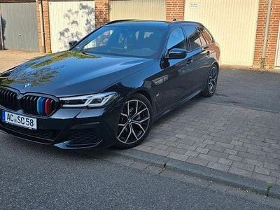 Schwarz Gebraucht 2021 BMW 520 M Sport Kombi | 36.400 € (Teuer)