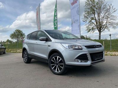 gebraucht Ford Kuga Trend 4x4/ AHK/ Sitzh./ Klima