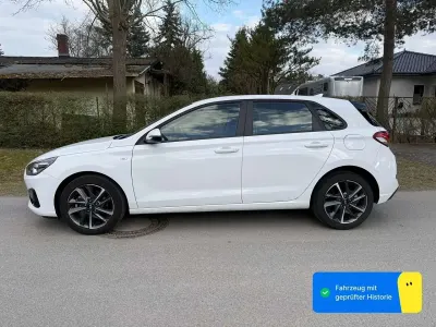 Second-hand Hyundai i30 Trend 160 CP (117 kW) 2024 Alb Berlinǎ