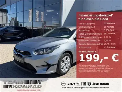 Neu Kia Ceed Vision 140 PS (102 kW) 2026 Silber Kleinwagen