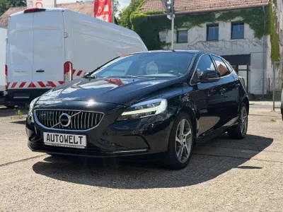 Gebraucht Volvo V40 Inscription 150 PS (110 kW) 2016 Schwarz Limousine
