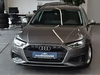 Gebraucht Audi A4 Ambiente 163 PS (119 kW) 2020 Grau Kombi