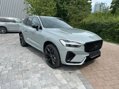 Neu Volvo XC60 Ultra 310 PS (228 kW) 2025 Onyx black SUV