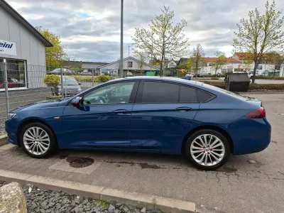 Gebraucht Opel Insignia Sport 170 PS (125 kW) 2018 Blau Limousine