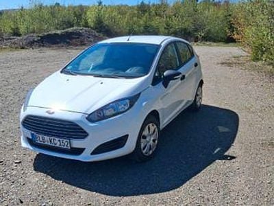 Second-hand Ford Fiesta Ambiente 60 CP (44 kW) 2015 Alb Hatchback