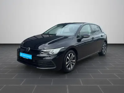 Gebraucht VW Golf VII 150 PS (110 kW) 2021 Deep black perleffekt (metallic) Kleinwagen