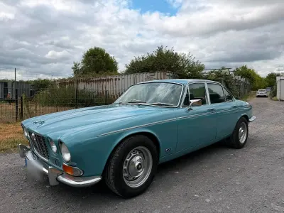 Gebraucht Jaguar XJ6 186 PS (136 kW) 1973 Blau Limousine