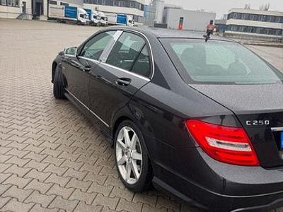 Gebraucht Mercedes C250 204 PS (150 kW) 2013 Schwarz Limousine