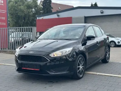 Gebraucht Ford Focus 101 PS (74 kW) 2015 Schwarz Limousine