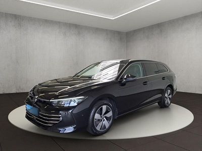 Gebraucht VW Passat Elegance 193 PS (141 kW) 2024 Metallic Kombi
