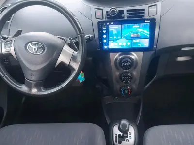 Gebraucht Toyota Yaris 101 PS (74 kW) 2009 Grau Kleinwagen