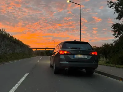 Gebraucht Opel Astra 200 PS (147 kW) 2018 Grau Kombi