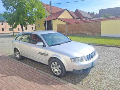 Gebraucht Audi A4 Sport 130 PS (95 kW) 2001 Grau Kombi