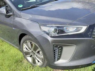 Gebraucht Hyundai Ioniq Premium 141 PS (103 kW) 2018 Grau Kleinwagen