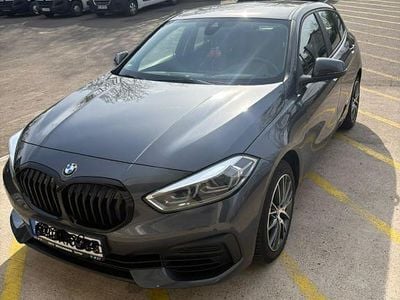 Usata BMW 118 150 CV (110 kW) 2020 Grigio Utilitaria