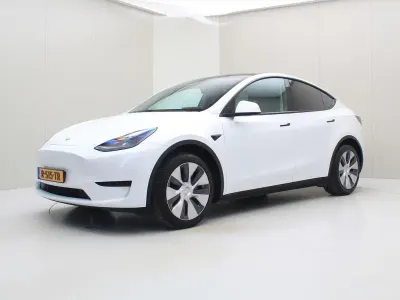Käytetty Tesla Model Y Standard Range 250 kW (341 HP) 2022 Valkoinen Katumaasturi