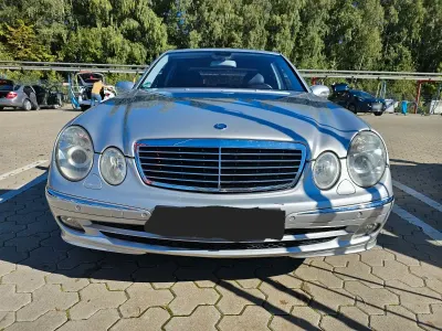 Gebraucht Mercedes E350 Avantgarde 272 PS (200 kW) 2005 Silber Limousine
