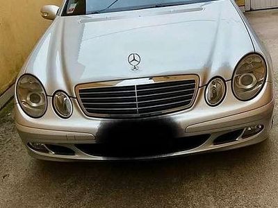 Gebraucht Mercedes E220 Classic 150 PS (110 kW) 2006 Silber Limousine