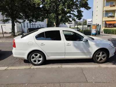 Gebraucht Skoda Octavia 120 PS (88 kW) 2011 Weiß Kombi
