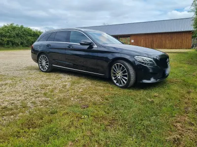 Gebraucht Mercedes C220 AMG 194 PS (142 kW) 2019 Schwarz Coupé
