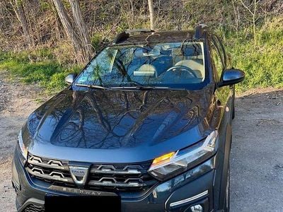 Gebraucht Dacia Sandero Stepway 101 PS (74 kW) 2022 Grau Limousine