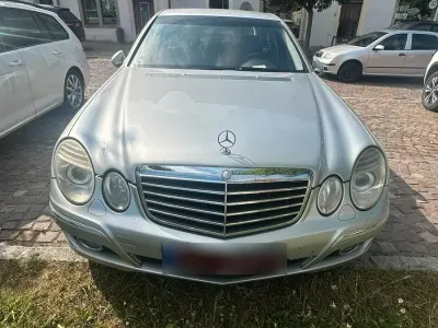 Gebraucht Mercedes E280 190 PS (139 kW) 2006 Silber Limousine