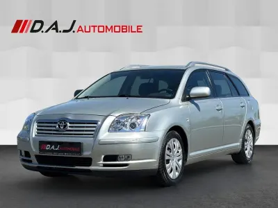 Gebraucht Toyota Avensis Sol 147 PS (108 kW) 2003 Silber Kombi