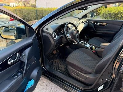 Second-hand Nissan Qashqai N-Connecta 131 CP (96 kW) 2015 Negru SUV