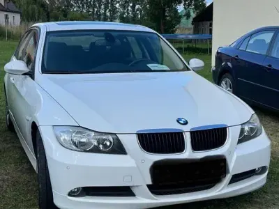 Gebraucht BMW 318 143 PS (105 kW) 2008 Weiß Limousine