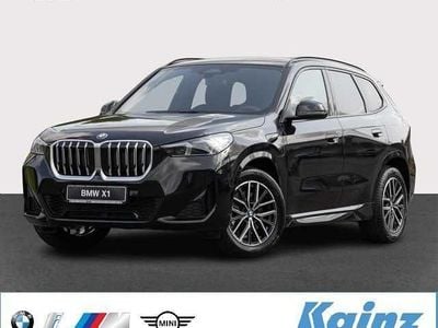 Neu BMW X1 M Sport 326 PS (239 kW) 2025 Black saphire metallic SUV
