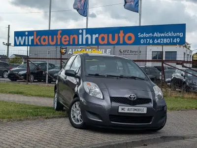Gebraucht Toyota Yaris Cool 101 PS (74 kW) 2010 Grey metallic (metallic) Kleinwagen