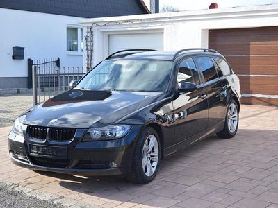 Gebraucht BMW 320 163 PS (119 kW) 2007 Schwarz Kombi