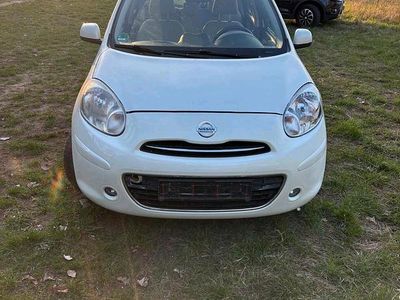 Gebraucht Nissan Micra 80 PS (58 kW) 2012 Weiß Kleinwagen