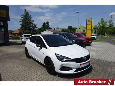 Weiss Gebraucht 2021 Opel Astra Design & Tech Limousine | 19.970 € (Teuer)
