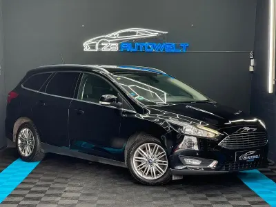 Gebraucht Ford Focus Titanium 125 PS (91 kW) 2018 Schwarz Kombi