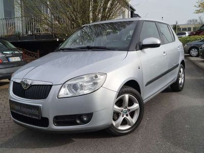 gebraucht Skoda Fabia Elegance 1.6/AUTOMATIK/SHZ/PDC/WENIG KM!