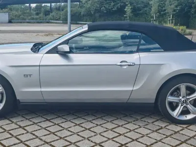 Gebraucht Ford Mustang GT 320 PS (235 kW) 2010 Silber Cabrio