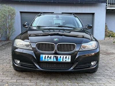 Gebraucht BMW 325 Sport Line 204 PS (150 kW) 2012 Schwarz Kombi