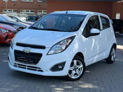 Begagnad Chevrolet Spark LT 68 HK (50 kW) 2013 Vit Halvkombi