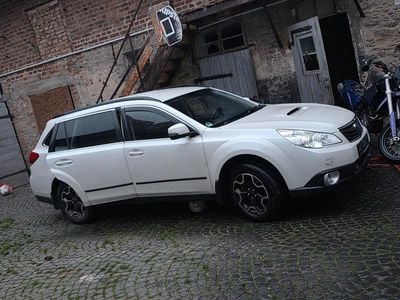 Gebraucht Subaru Outback Comfort 150 PS (110 kW) 2012 Weiß Kombi