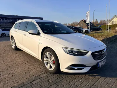 Gebraucht Opel Insignia Dynamic 170 PS (125 kW) 2018 Weiß Kombi
