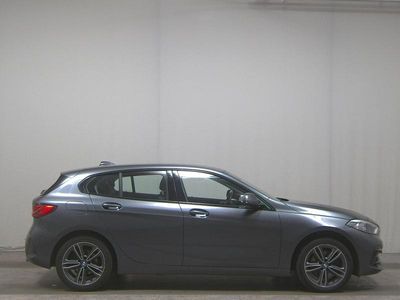 Grau Gebraucht 2021 BMW 118 Sport Line Kleinwagen | 16.680 € (Superpreis)