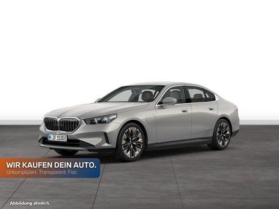 Usata BMW 550e Comfort Edition 489 CV (359 kW) 2025 Grigio Berlina