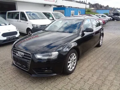 Gebraucht Audi A4 Attraction 136 PS (100 kW) 2014 Schwarz Kombi