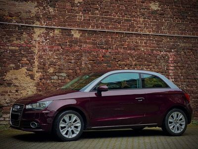 gebraucht Audi A1 Sportback 1.4 TFSI 122PS Ambition Shirazrot / AU 03.26