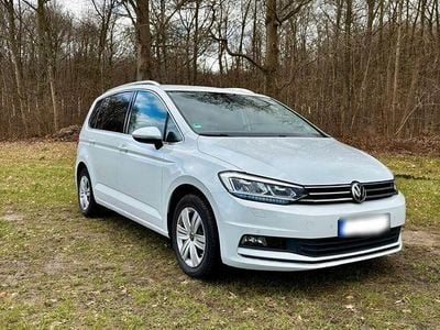 Gebraucht VW Touran Highline 150 PS (110 kW) 2018 Weiß Van / Kleinbus