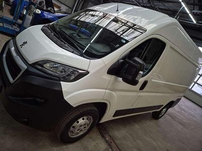 Gebraucht Peugeot Boxer 120 PS (88 kW) 2019 Lack weiss banquise Van